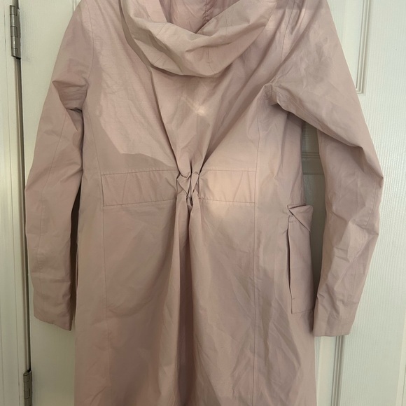 The North Face Women’s City Breeze Rain Parka II nwot size extra small - Picture 8 of 9
